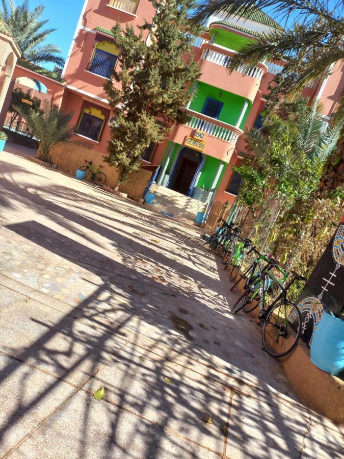 Riad Perlamazigh زڭورة المظهر الخارجي الصورة